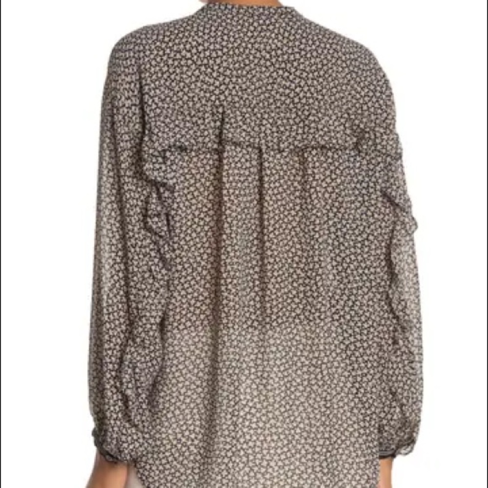Max Studio
Print Ruffle Back Chiffon Top - Picture 4 of 6